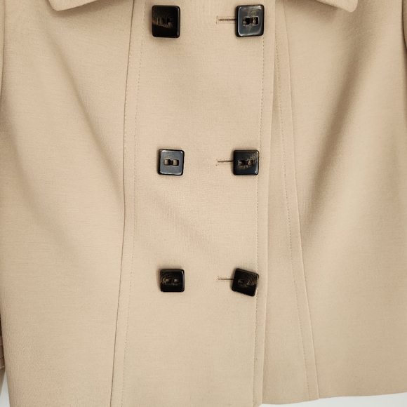 Tahari ASL Size 4 Beige Double Breasted Blazer 3/4 Belted Sleeve Square Buttons - Picture 3 of 13